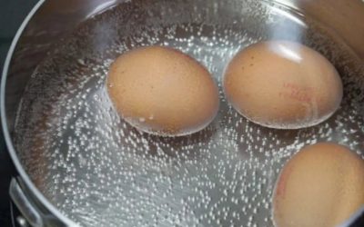 Varför koka ägg med citron?