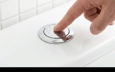 Varför är det så viktigt att inte spola toaletten efter att ha urinerat?