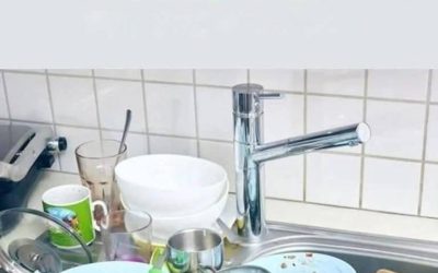 Den psykologiska vikten av att lämna smutsig disk och varför den inte bör staplas