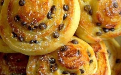 Inlindad med bakelsekräm och choklad