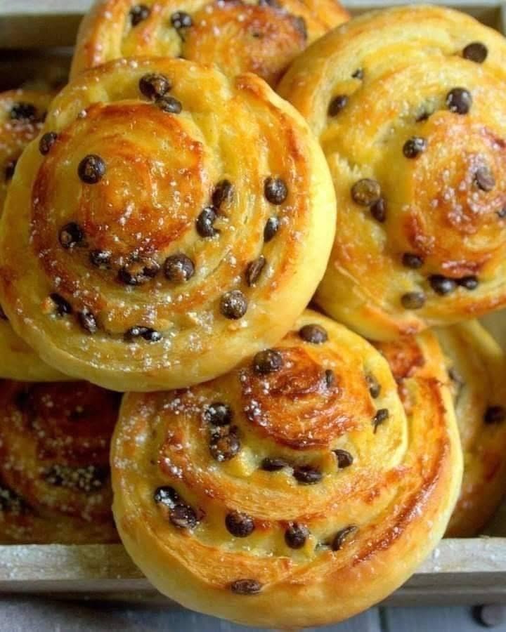 Inlindad med bakelsekräm och choklad