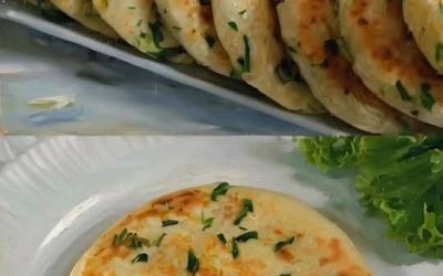 Vitlöksbröd i stekpanna med örter