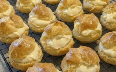 Famosi bignè alla crema con una stuffing rinomata