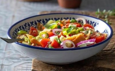🥗 Kan sommarinsalatan vara mer smakrik till pastan? Ricetta fresca che sta conquerando l’Italia!