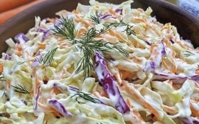Jag äter den här salladen dag och natt och går ner i vikt snabbt. Kalorisnåla recept, perfekta för en snabb måltid. Jag skickade den till alla som tackade mig.