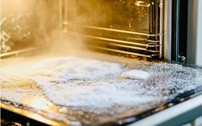 En gör-det-själv-ugnsrengöring som får dig att överge köpta produkter för alltid