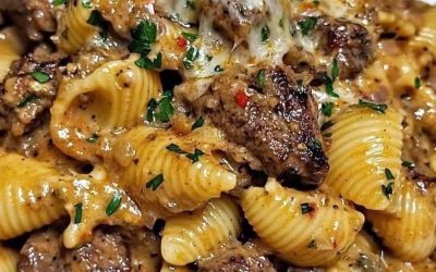 Vitlökssmörbiffbitar med krämig parmesansås