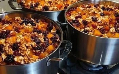 Farmors Kanderade Sötpotatis med Rostade Valnötter och Torkade Tranbär