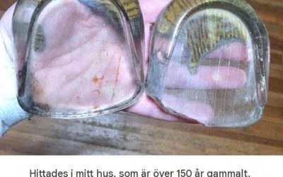 ”Har funnits i mitt hus i över 150 år. Någon aning om vad det är? Den är gjord av glas och ganska tung. Via Ellyn Davis – kolla kommentarerna för svaret.”