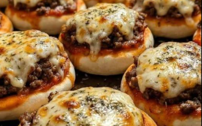 Minipizzaburgare med smält ost