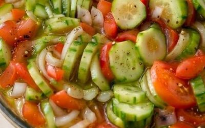 Gurka- och tomatsallad