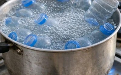 Släng aldrig bort plastflaskor igen: koka dem i några sekunder och observera resultatet (en expert avslöjade detta för mig).