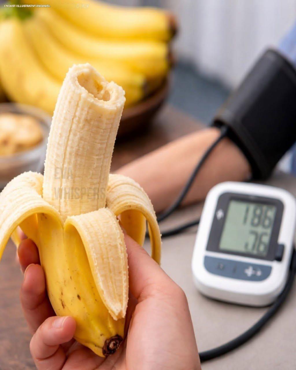 mestadels korrekt, men det överdriver bananernas effekt på blodtrycket.