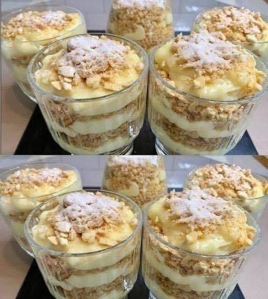 När jag känner mig lat gör jag alltid den här efterrätten. “Napoleon i ett glas”: en fingerslickande godhet. Uppäten på 2 minuter.